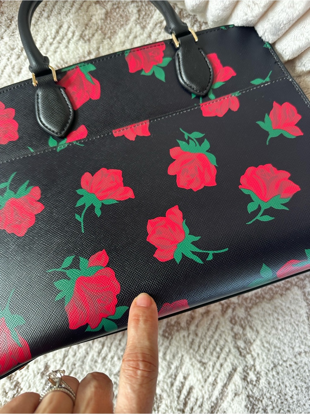 Kate Spade New York satchel stunning black leather bold red rose print EUC - Picture 16 of 17